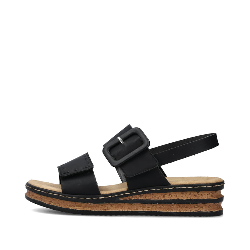 Schwarze Rieker Keilsandaletten 62950-00 mit trendigen Schnalle. Schuh Außenseite.