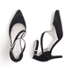 Schwarze Rieker Pumps 41153-00 mit einer griffigen Sohle. Schuh von oben, liegend.