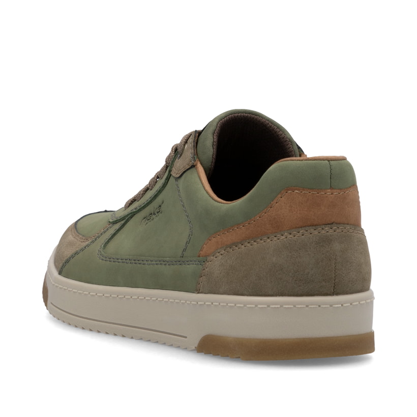 Grüne Rieker Herren Sneaker Low 17506-52 mit einer Schnürung sowie Extraweite H. Schuh von hinten.