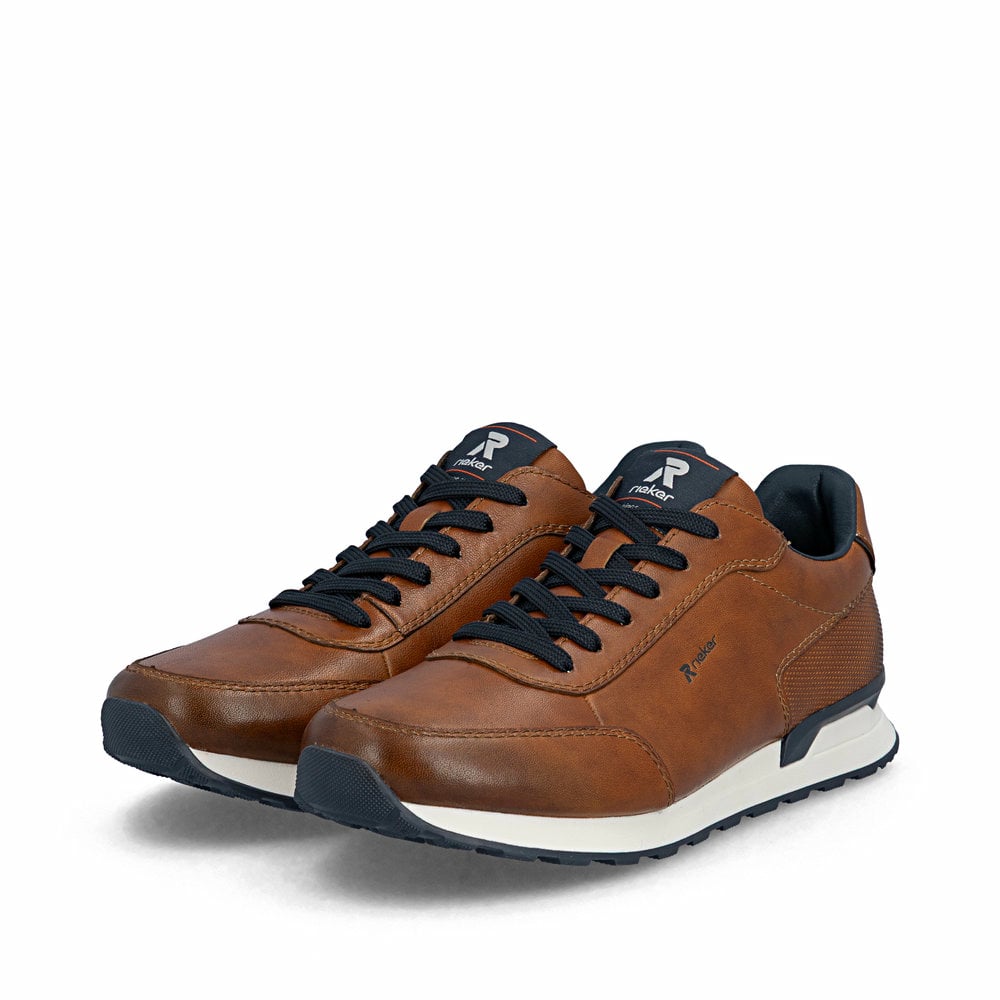 Braune Rieker Herren Schnürschuhe U0314-24 aus Glattleder mit Komfortweite G 1/2. Schuhpaar seitlich schräg.