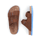 Braune Rieker Herren Pantoletten 21190-28 aus Rauleder mit farbiger Sohle. Schuh von oben, liegend.