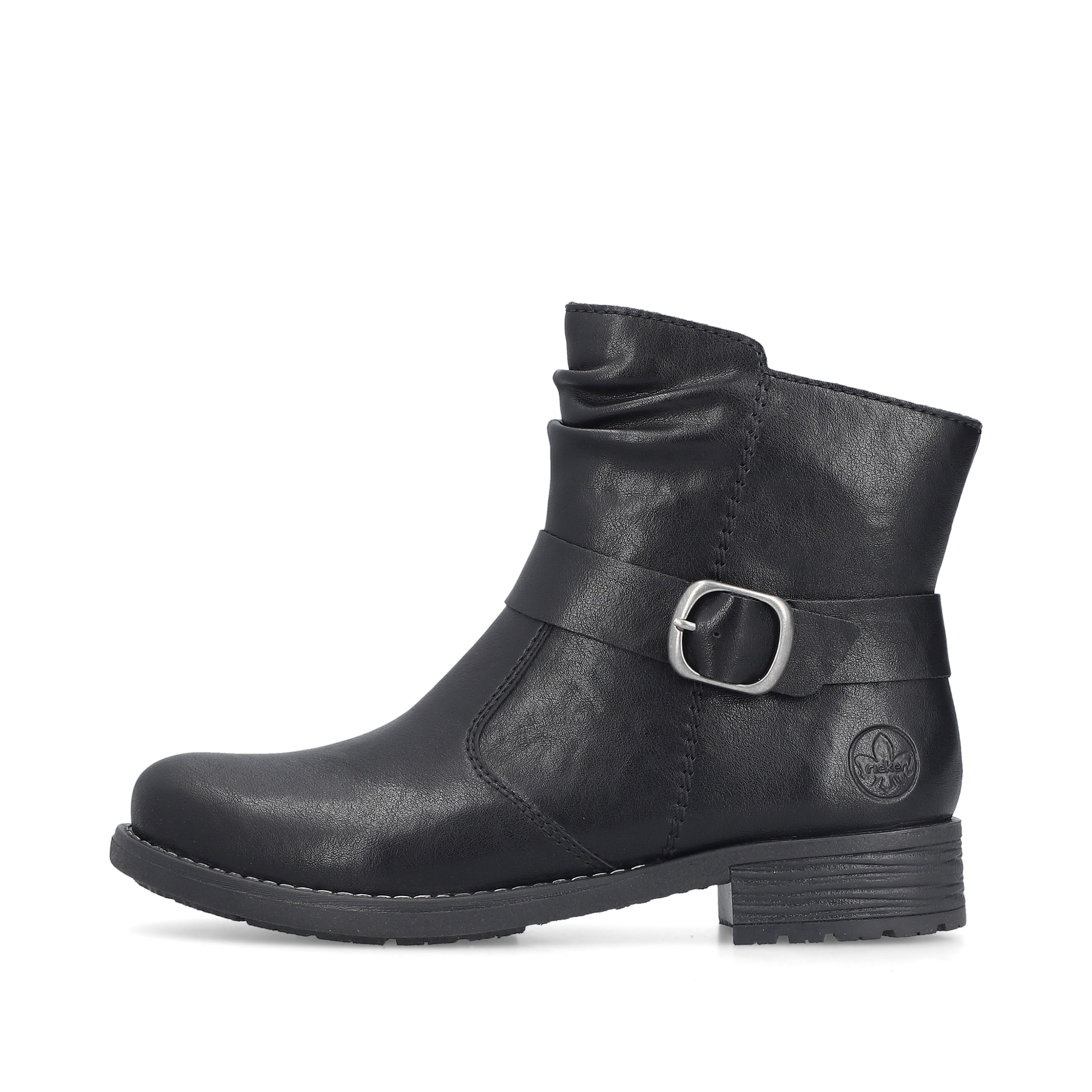 Biker Boots Rieker noires pour femme 79462-00 avec boucle décorative. Côté extérieur de la chaussure.