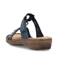 Blaue Rieker Damen Pantoletten 628M6-14 mit modischen Flechtelementen. Schuh von hinten.
