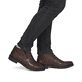 Dunkelbraune Rieker Herren Kurzstiefel 14609-25 aus Glattleder. Schuh am Fuß.