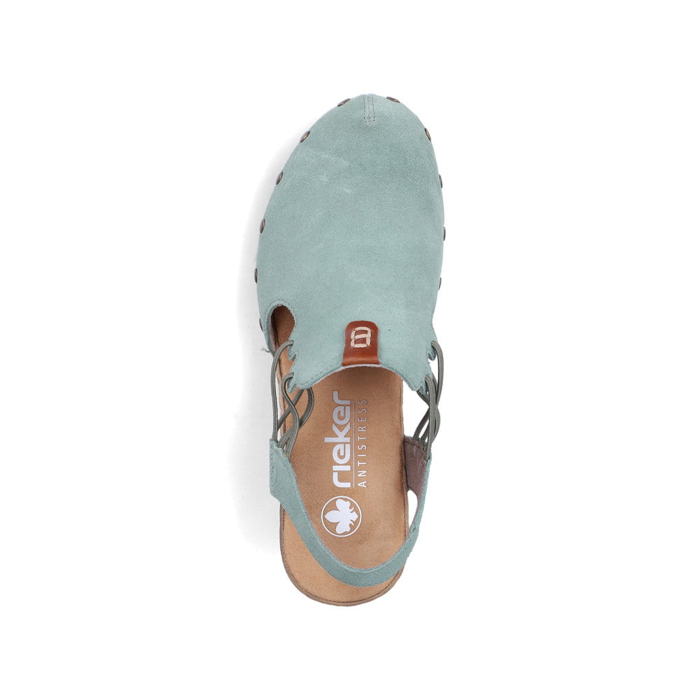 Mintgrüne Rieker Slingpumps 66775-52 aus Rauleder mit handgestickten Nähten. Schuh von oben.