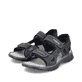 Graue Rieker Herren Trekkingsandalen 26763-45 mit einem Klettverschluss. Schuhpaar seitlich schräg.