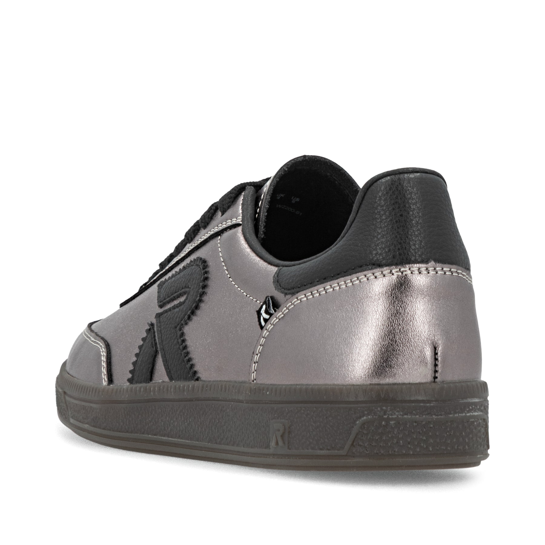 Silberne Rieker Damen Sneaker Low W2200-91 mit einer Schnürung. Schuh von hinten.