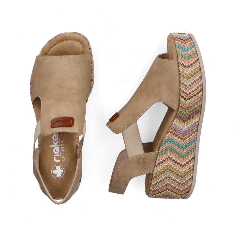 Beige Rieker Keilsandaletten 69472-60 mit Gummizug sowie leichter Plateausohle. Schuh von oben, liegend.