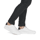 Weiße Rieker Herren Sneaker Low U0704-81 mit TR-Sohle mit leichtem EVA-Inlet. Schuh am Fuß.