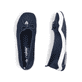 Blaue vegane Rieker Ballerinas 45250-14, Barfußschuhe mit dekorativer Schleife. Schuh von oben, liegend.