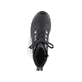 
Tiefschwarze Rieker Damen Biker Boots Y2422-00 mit einer robusten Profilsohle. Schuh von oben
