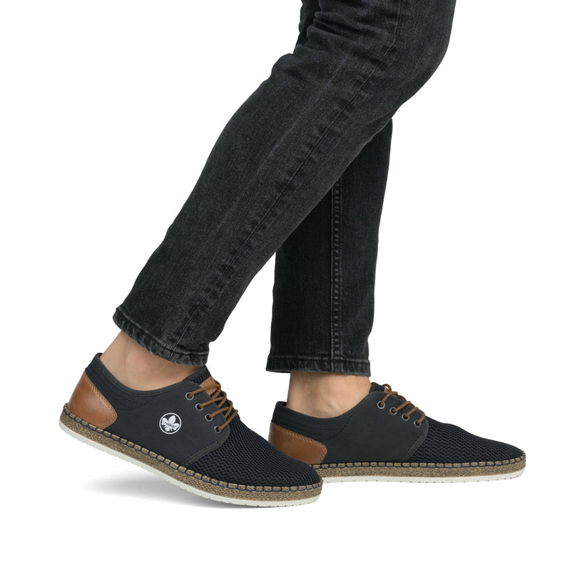 Blaue Rieker Herren Schnürschuhe B5249-14 mit der Komfortweite G 1/2. Schuh am Fuß.