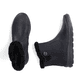 
Tiefschwarze Rieker Damen Kurzstiefel Z0070-00 mit einer robusten Profilsohle. Schuh seitlich schräg