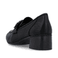 Schwarze Rieker Damen Loafer 41660-00 mit Deko-Kette sowie einem Gummizug. Schuh von hinten.