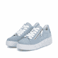 Blaue Rieker Damen Sneaker Low W2605-12 aus Rauleder. Schuhpaar seitlich schräg.
