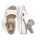 Weiße Rieker Keilsandaletten 67476-81 mit trendigen Schnalle. Schuh von oben, liegend.