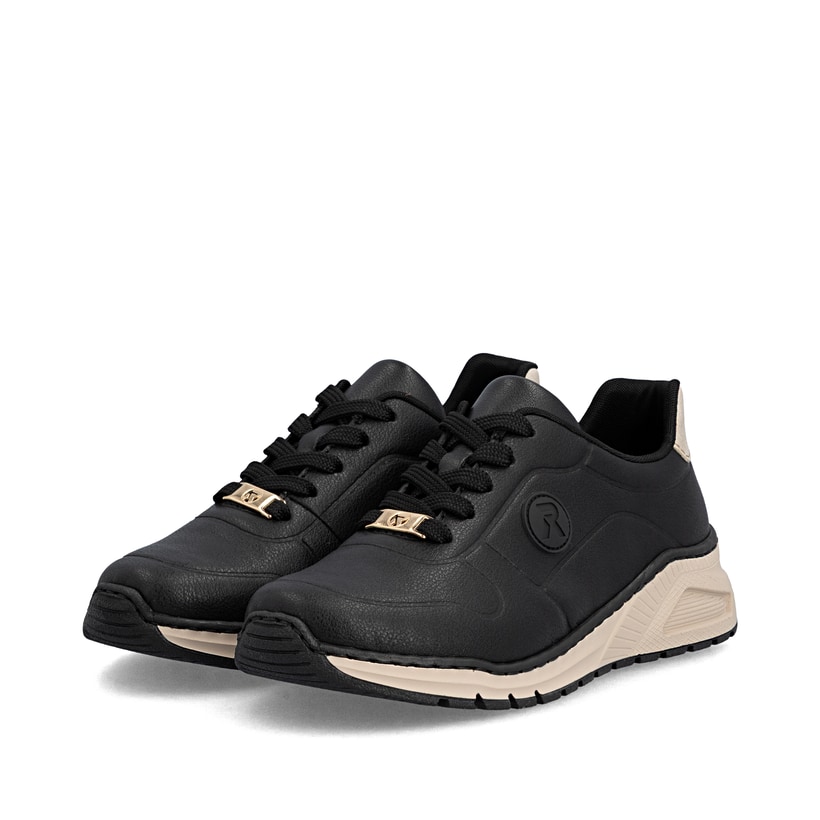 Schwarze Rieker Damen Sneaker Low M4903-03 aus Glattleder mit einer Schnürung. Schuhpaar seitlich schräg.