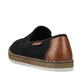 Schwarze Rieker Herren Slipper B5276-00 mit Gummizug sowie Komfortweite G 1/2. Schuh von hinten.