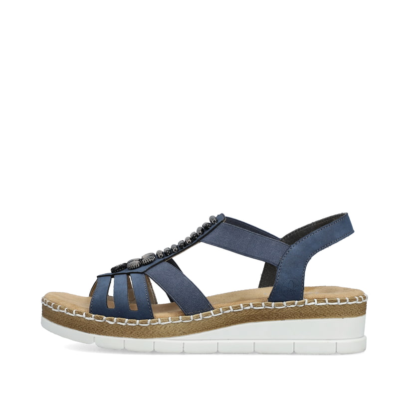 Blaue Rieker Keilsandaletten V1206-14 mit Schmuckelementen sowie einem Gummizug. Schuh Außenseite.