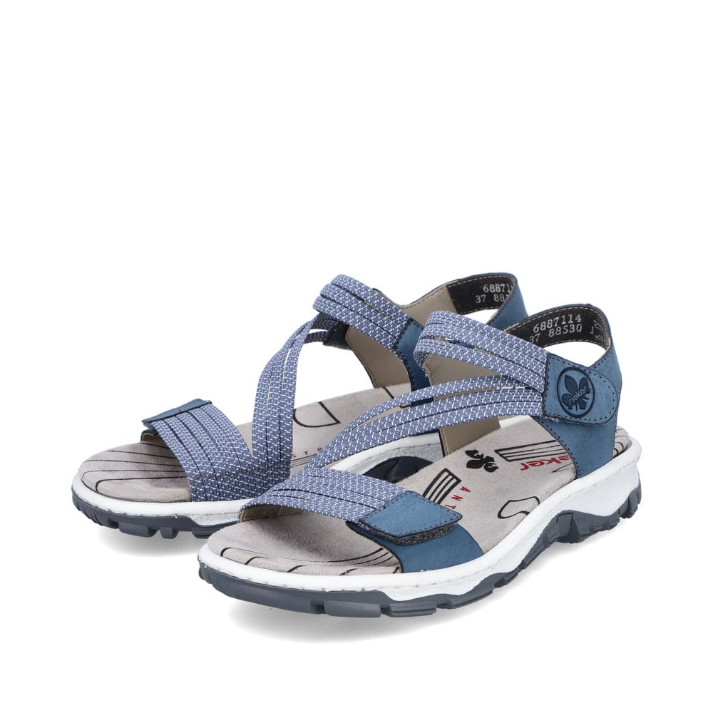 Blaue Rieker Damen Trekkingsandalen 68871-14 mit einem Klettverschluss. Schuhpaar seitlich schräg.