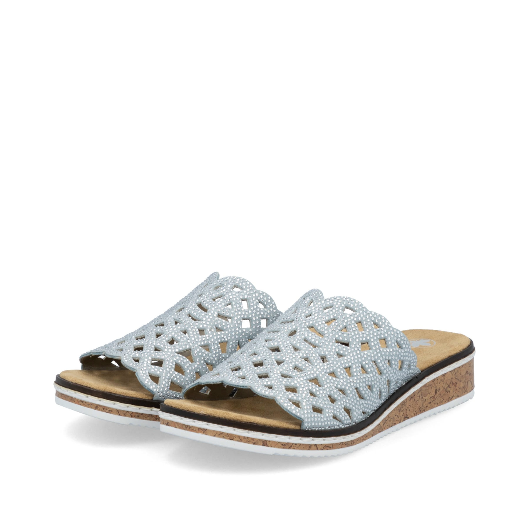 Blaue Rieker Damen Pantoletten V3693-10 mit Strasssteinen sowie leichter Sohle. Schuhpaar seitlich schräg.