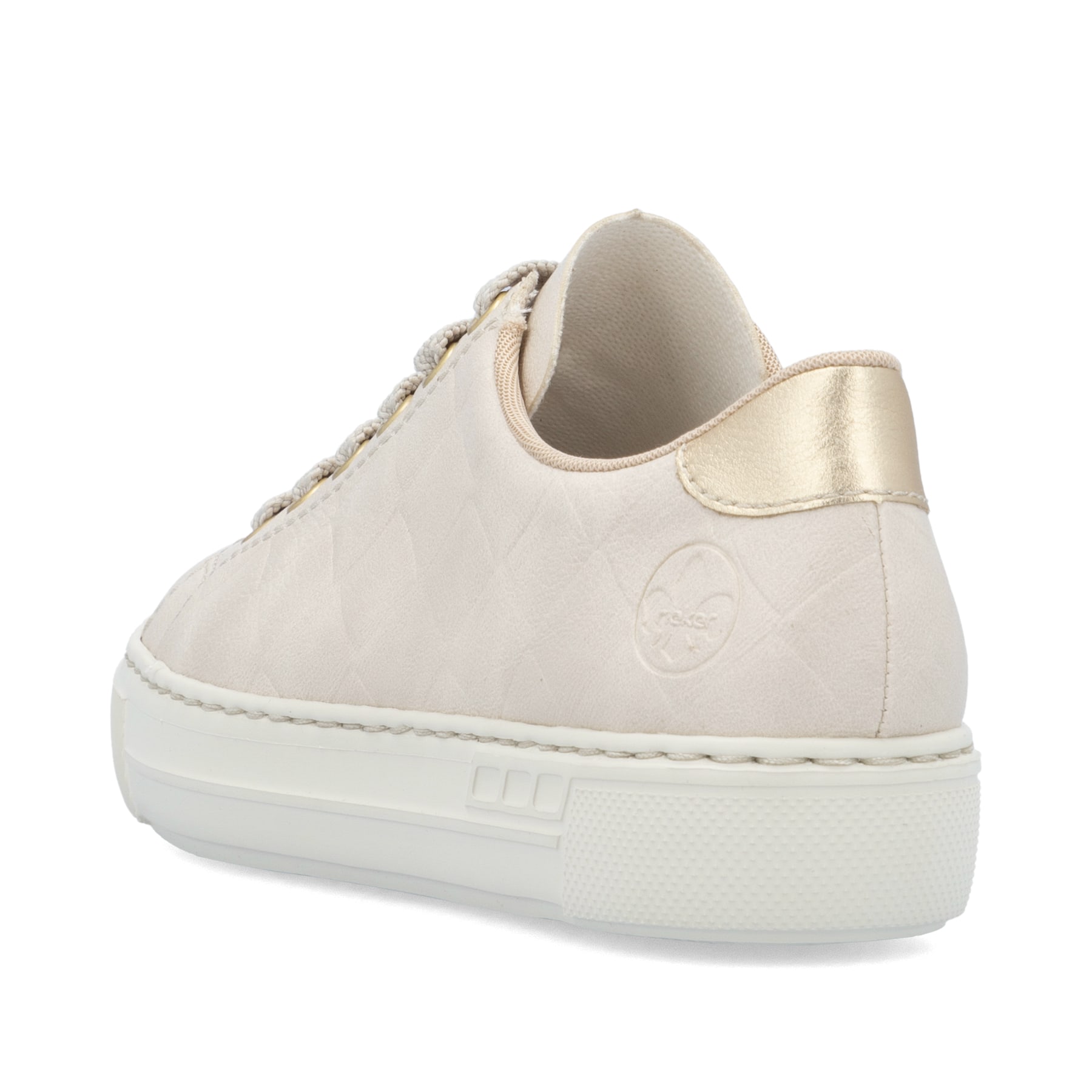 Beige Rieker Damen Sneaker Low L9800-80 in Löcheroptik mit einer Schnürung. Schuh von hinten.
