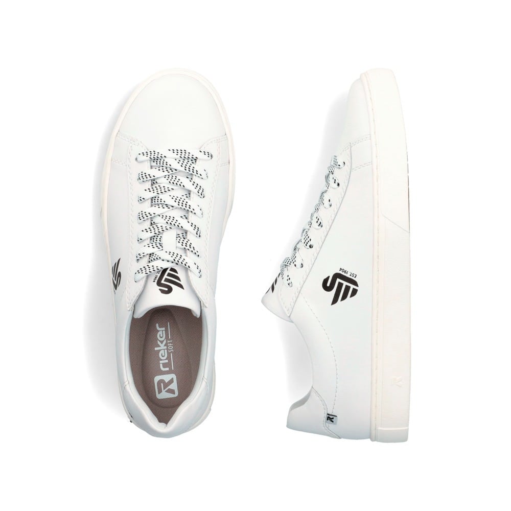 Weißer Rieker Herren Sneaker Low U0711-80 Schwenninger Wild Wings x Rieker Edition mit Eishockey-Schnürung und Wild Wings Logo. Schuh von oben, liegend.