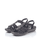 Schwarze Rieker Damen Riemchensandalen 60870-00 mit einem Elastikeinsatz. Schuhpaar seitlich schräg.