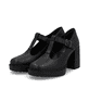 Schwarze Rieker Pumps Y4160-00 mit einer Schnalle sowie der Komfortweite G. Schuhpaar seitlich schräg.