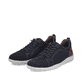 Mocassins Rieker bleus pour homme 08315-14 en cuir velours. Chaussures inclinées sur le côté.
