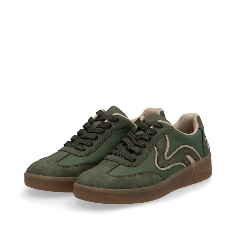 Grüne vegane Rieker Damen Sneaker Low M5512-54 mit einer Schnürung. Schuhpaar seitlich schräg.