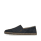 Blaue Rieker Herren Slipper B5285-14 mit einem Gummizug sowie Komfortweite G 1/2. Schuh Außenseite.