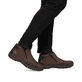 
Nussbraune Rieker Herren Slipper 03352-24 mit einer schockabsorbierenden Sohle. Schuh am Fuß