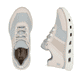 Mehrfarbige vegane Rieker Damen Sneaker Low M6006-90 mit einer Schnürung. Schuh von oben, liegend.