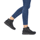 Tiefschwarze Rieker Damen Schnürschuhe L7701-00 mit Schnürung und Reißverschluss. Schuh am Fuß