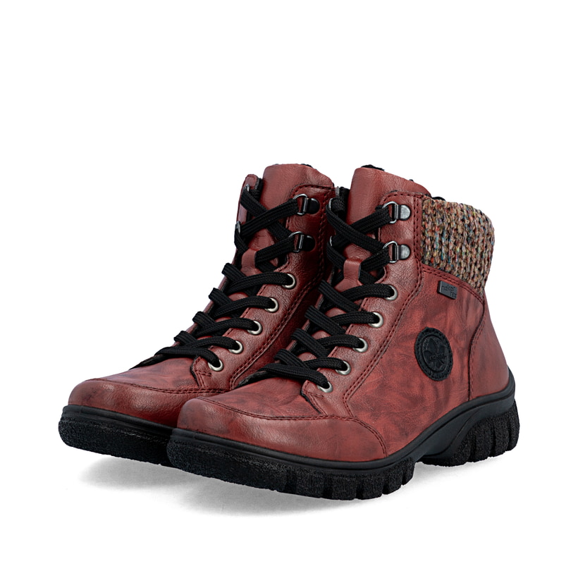 Rote Rieker Damen Schnürstiefel Z7230-33 mit wasserabweisender RiekerTEX-Membran. Schuhpaar seitlich schräg.