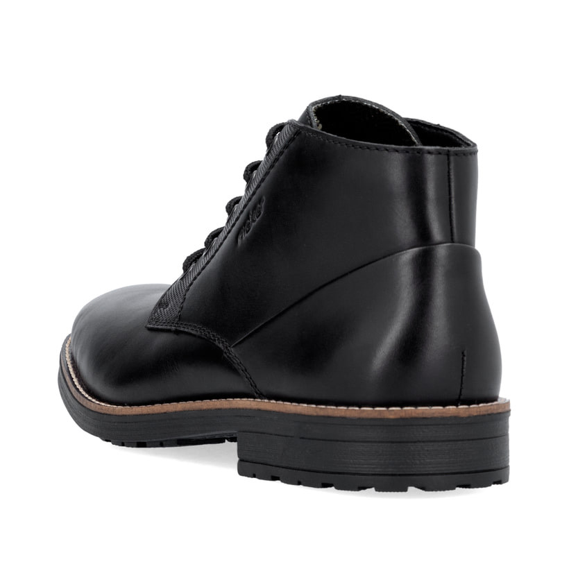 Schwarze Rieker Herren Schnürstiefel 33207-00 aus Glattleder mit einer Schnürung. Schuh von hinten.