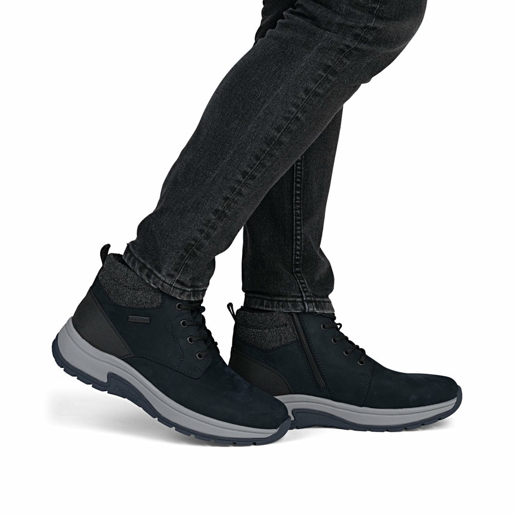 Blaue Rieker Herren Schnürstiefel 11004-14 aus Rauleder. Schuh am Fuß.