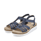 Blaue Rieker Keilsandaletten V1206-14 mit Schmuckelementen sowie einem Gummizug. Schuhpaar seitlich schräg.