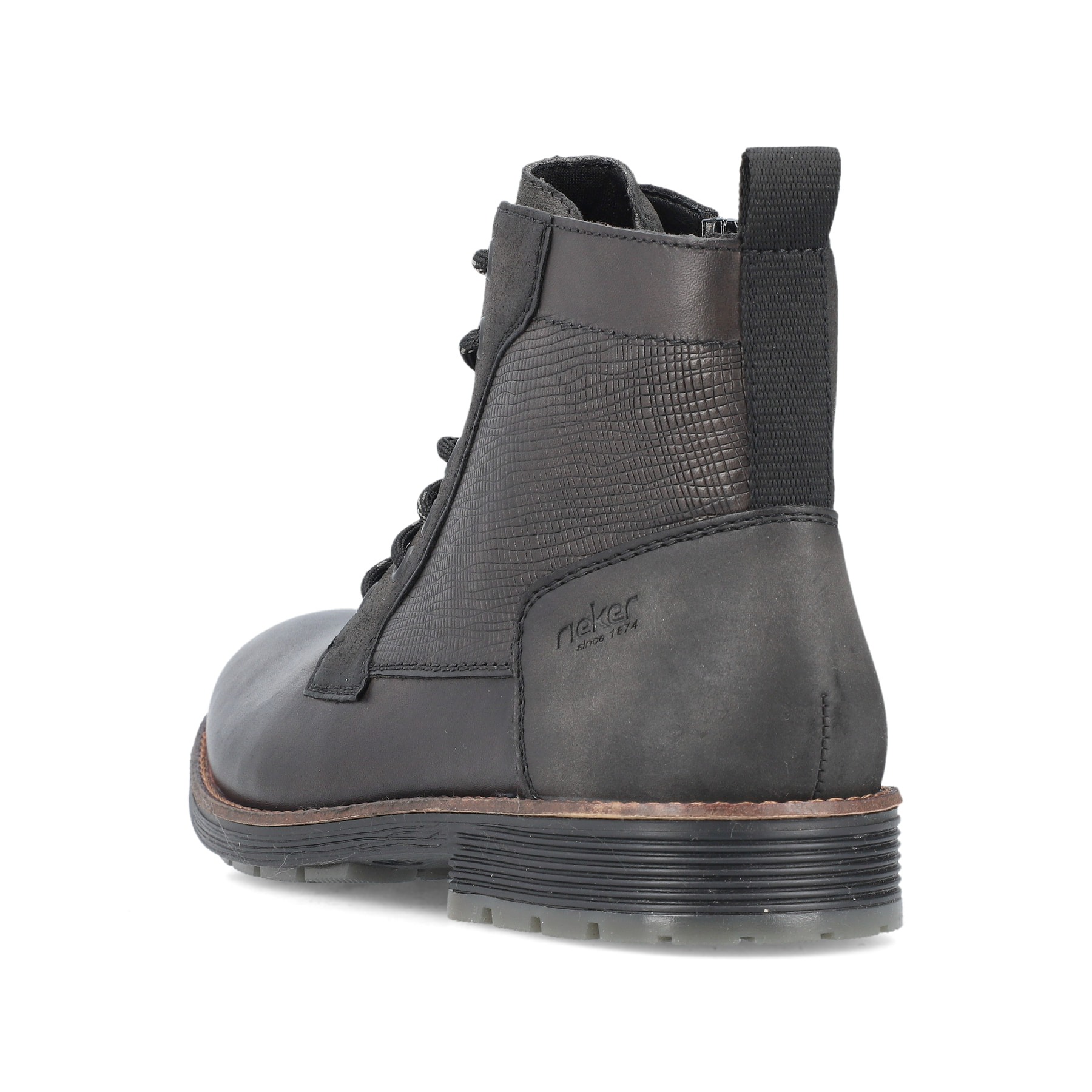 Bottes à lacets Rieker noires foncées F4521-46 avec fermeture éclair. Vue de derrière.