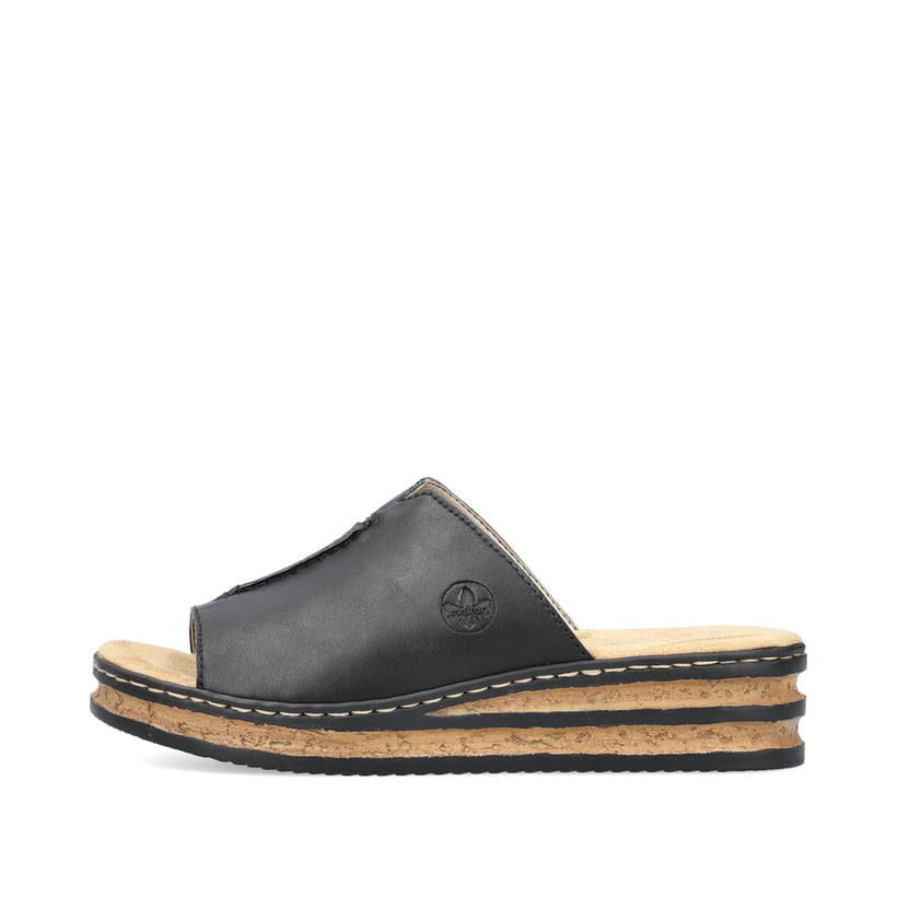 Schwarze Rieker Damen Pantoletten 629M9-00 mit moderner Spannnaht. Schuh Außenseite.