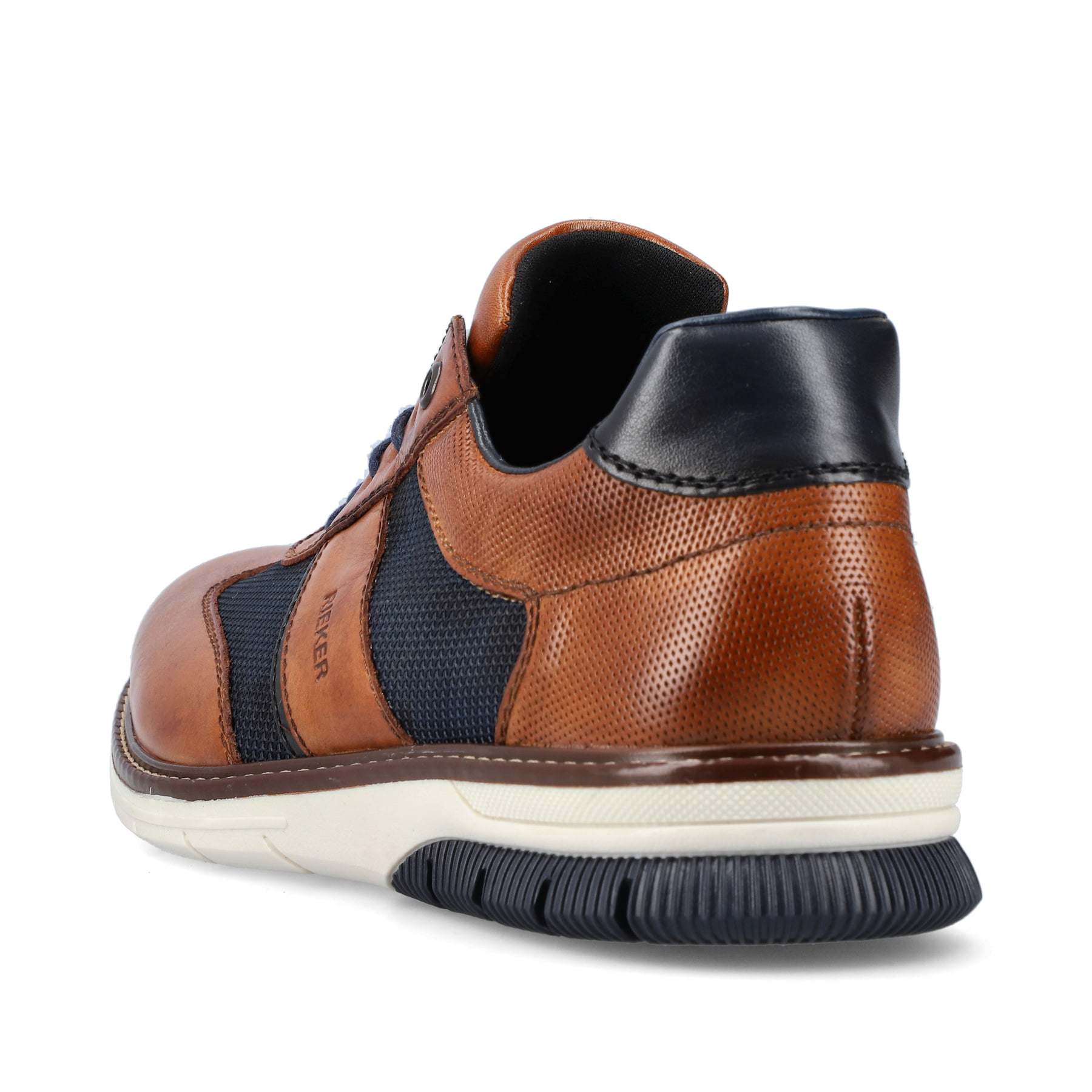 Braune Rieker Herren Schnürschuhe 14410-24 mit der Komfortweite G 1/2. Schuh von hinten.