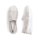 Beige Rieker Damen Loafer N8155-60 in Löcheroptik mit einem Gummizug. Schuh von oben, liegend.
