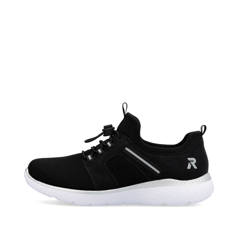 Schwarze Rieker Damen Slipper M5065-00 mit Gummizug sowie ultraleichter Sohle. Schuh Außenseite.