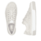 Beige Rieker Damen Sneaker Low L8849-60 in Löcheroptik mit einer Schnürung. Schuh von oben, liegend.