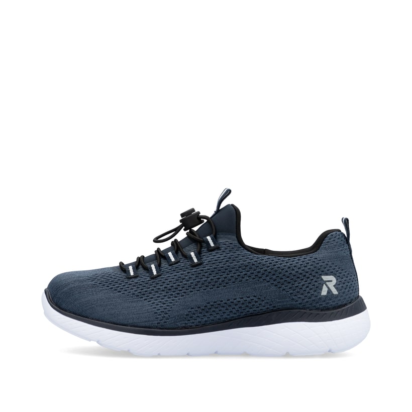 Blaue vegane Rieker Damen Slipper M5069-12 mit Gummizug sowie flexibler Sohle. Schuh Außenseite.