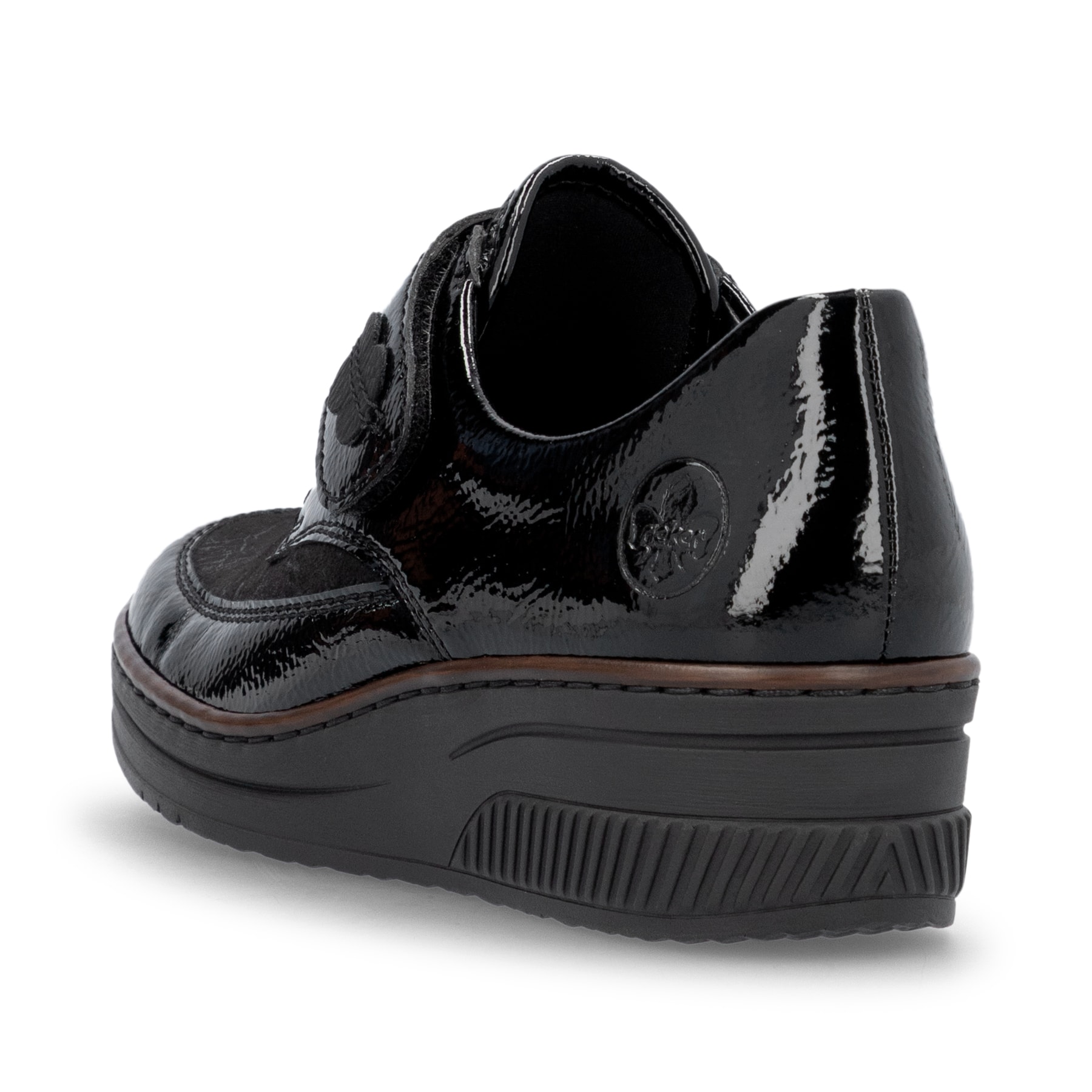 Mocassins Rieker noirs pour femme 487C0-00 avec fermeture velcro. Chaussure vue de dessus.