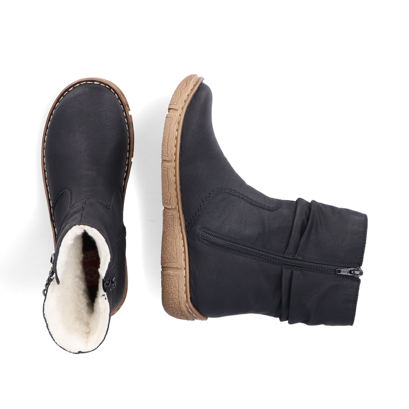 Schwarze Rieker Damen Kurzstiefel Z3771-00 mit feinem Kettenelement. Schuh von oben, liegend.