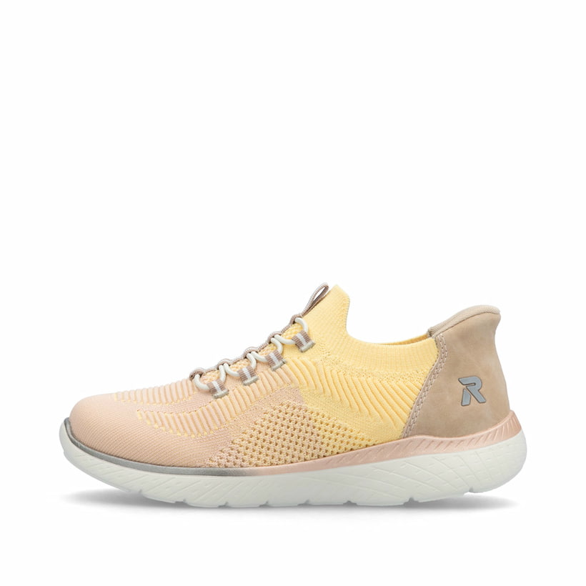 Gelbe vegane Rieker Damen Slipper M5066-68 mit einem Gummizug. Schuh Außenseite.