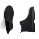 Schwarze Rieker Herren Chelsea Boots F7051-00 aus Rauleder mit Reißverschluss. Schuh von oben, liegend.